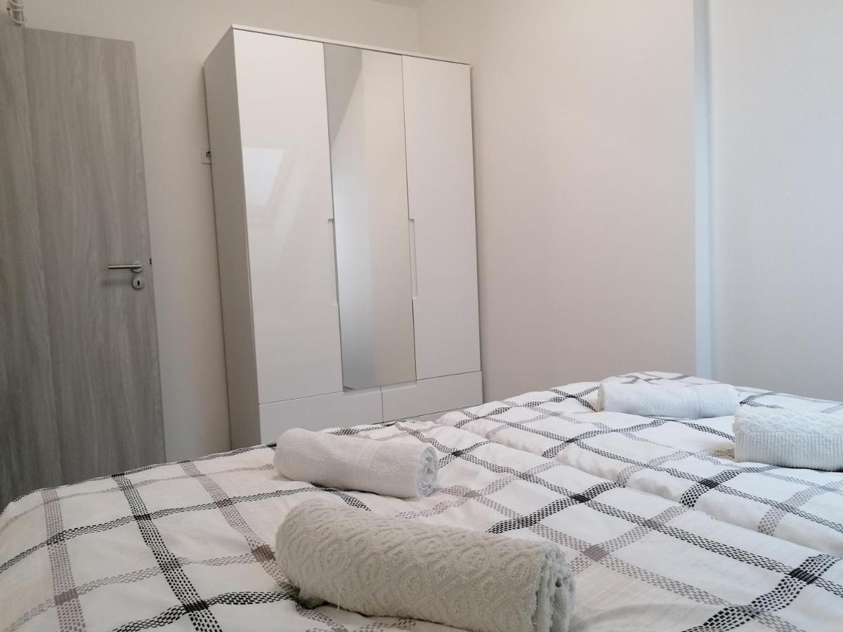 Mohacs Apartman Eksteriør billede