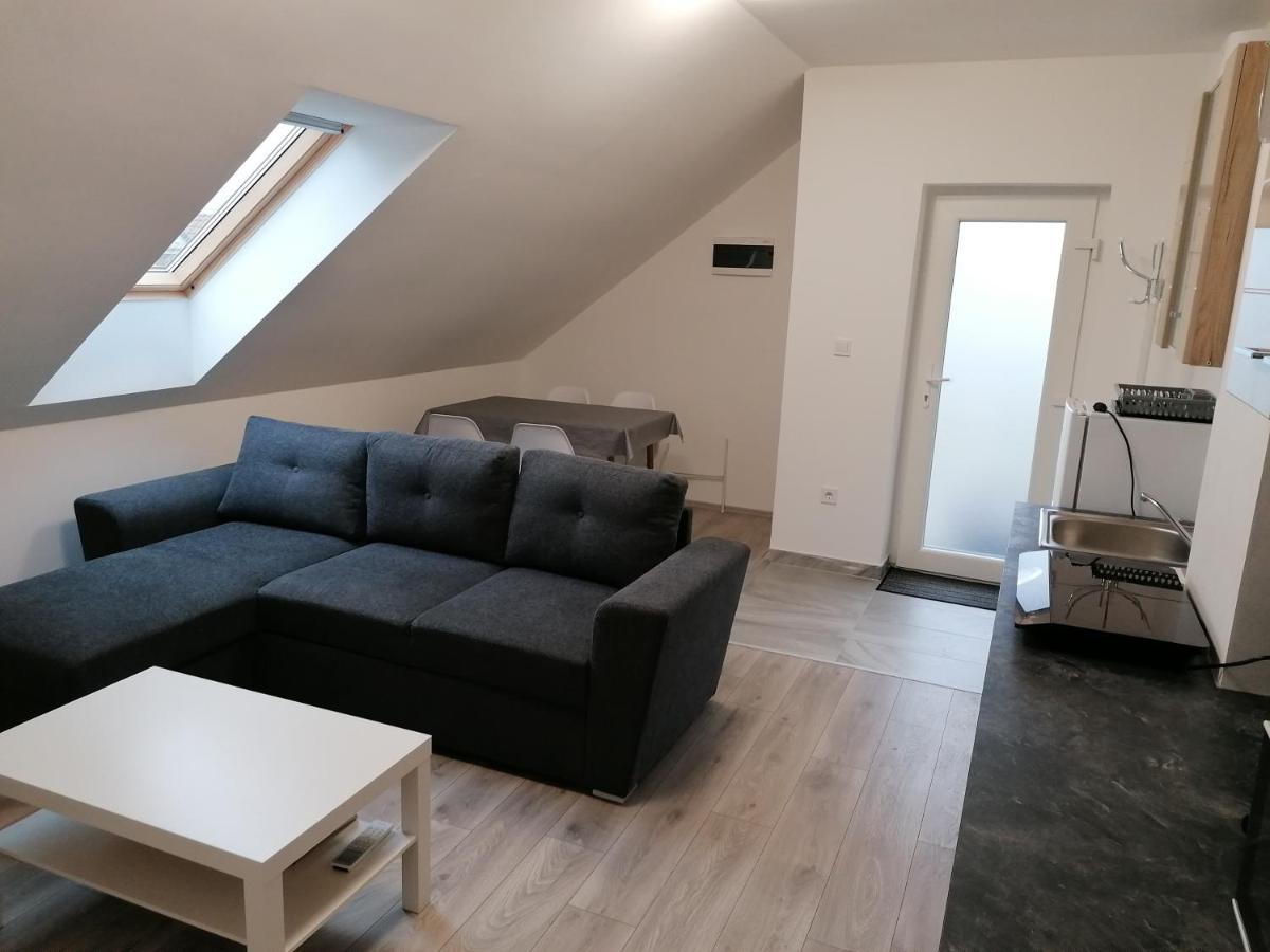 Mohacs Apartman Eksteriør billede